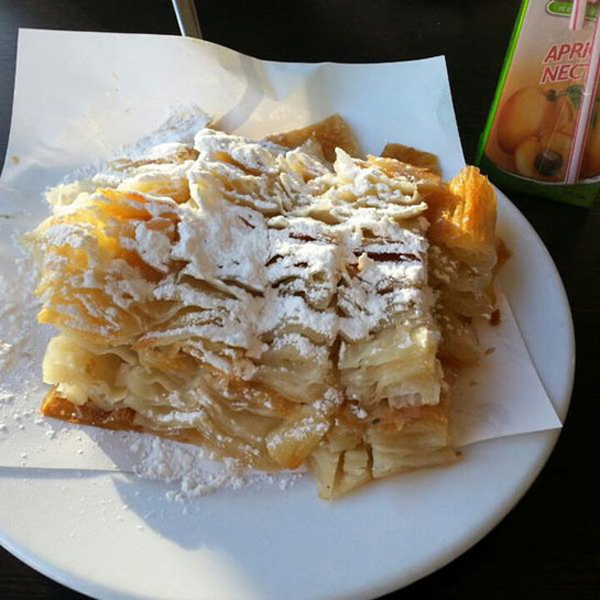 Allı Börek Tarifi ve Malzemeleri