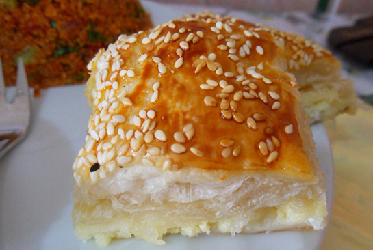 Yufkalı Börek Tarifi ve Malzemeleri