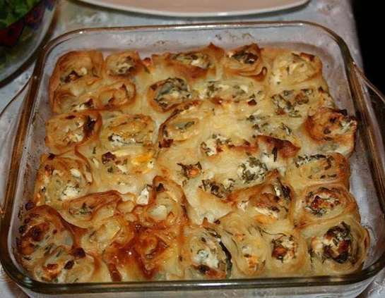 Yufkalı Peynirli Börek Tarifi ve Malzemeleri